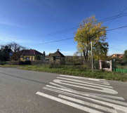 Prodajem plac sa kućom pored škole, Glumčevo Brdo 