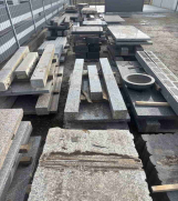 SrbijaOglasi - Na prodaju 30 m3 granitnih ploca, stubova 
